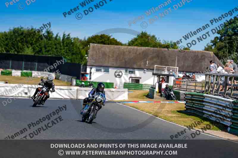 Vintage motorcycle club;eventdigitalimages;mallory park;mallory park trackday photographs;no limits trackdays;peter wileman photography;trackday digital images;trackday photos;vmcc festival 1000 bikes photographs